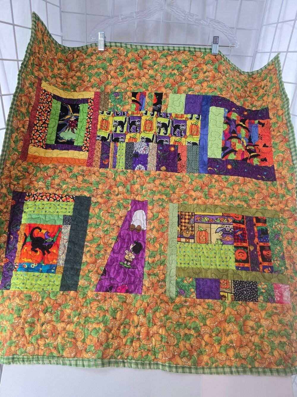 Pre-owned Halloween Homemade Quilt 32" x 32" Snoopy, Witches